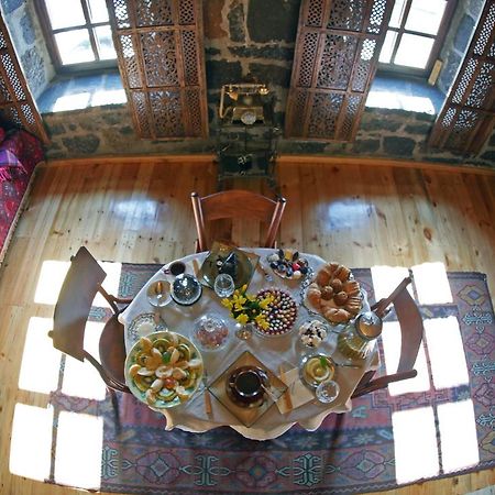 Hye Aspet Հայ Ասպետ Bed & Breakfast Гюмри Екстериор снимка