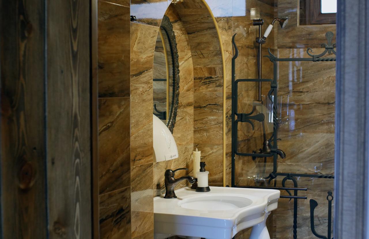 Hye Aspet Հայ Ասպետ Bed & Breakfast Гюмри Екстериор снимка