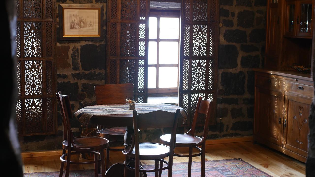 Hye Aspet Հայ Ասպետ Bed & Breakfast Гюмри Екстериор снимка