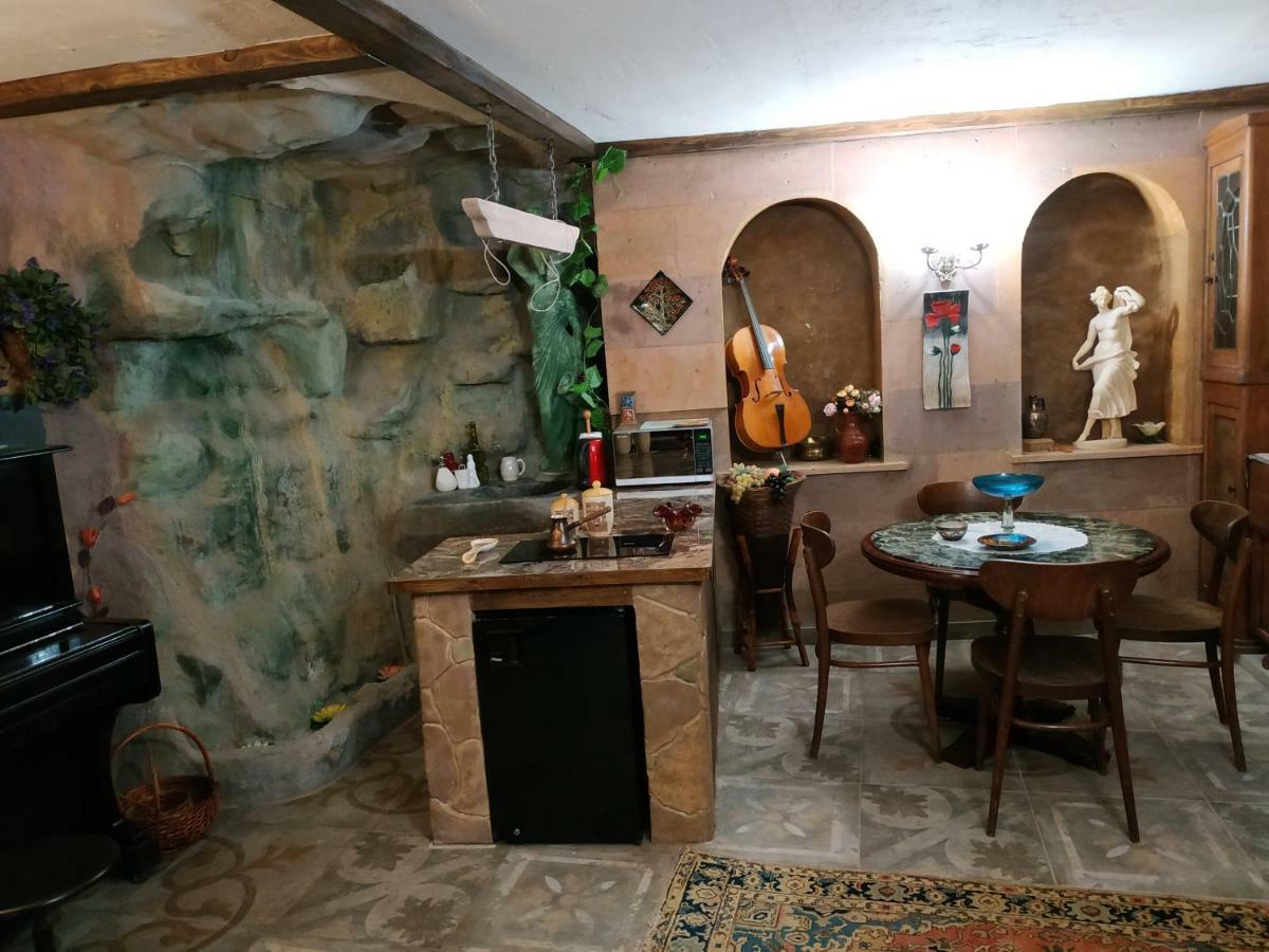 Hye Aspet Հայ Ասպետ Bed & Breakfast Гюмри Екстериор снимка
