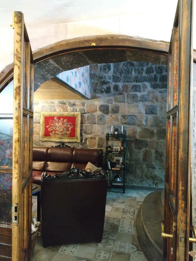 Hye Aspet Հայ Ասպետ Bed & Breakfast Гюмри Екстериор снимка